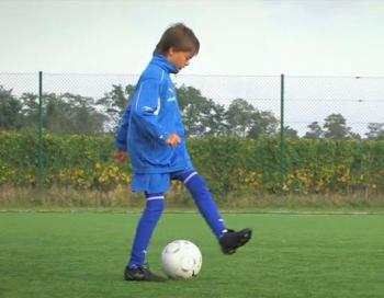 Der Übersteiger für alle fußballbegeisterten Kids einfach Pflicht
